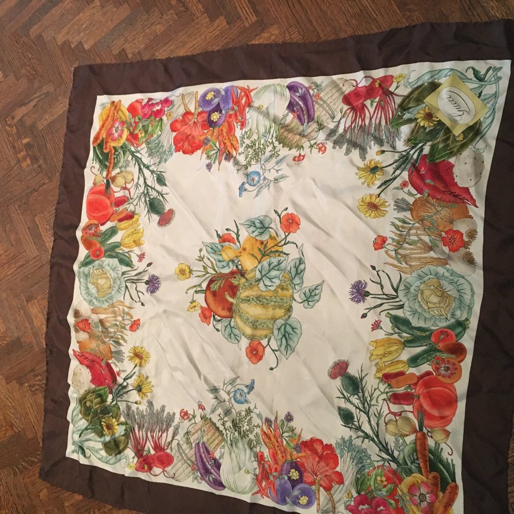 Gucci Authentic Silk Scarf Flora and Fauna